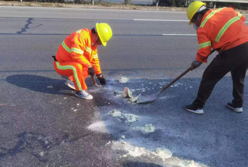 恩平公路下沉注浆加固